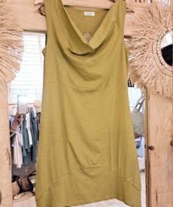 Vestido verde pistacho